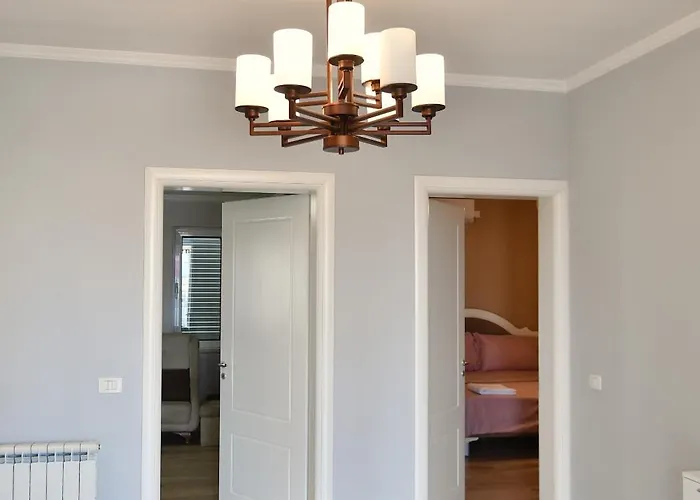 The White * Тирана