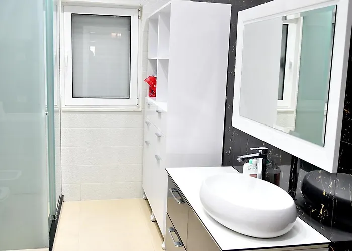 The White Вилла