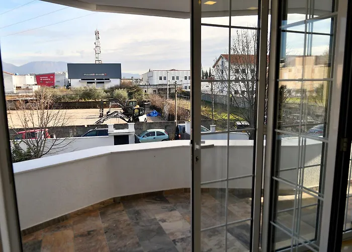 Вилла The White