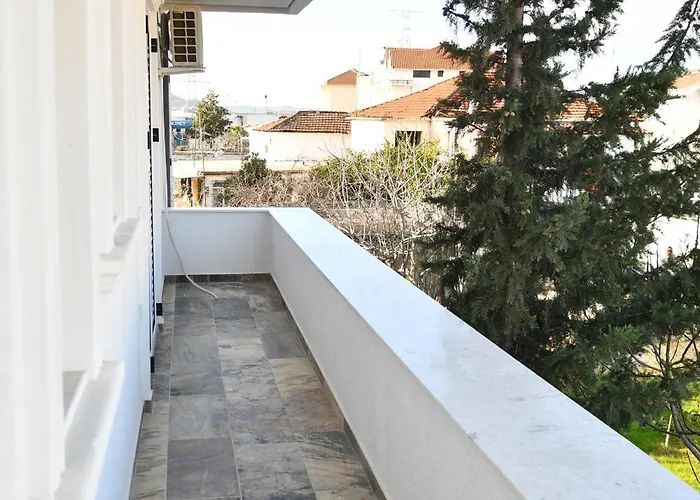 The White * Тирана